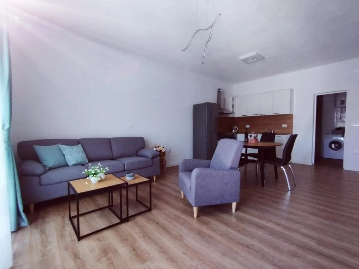 Apartman, Studio And Room Kata Πούλα 0*,  Κροατία